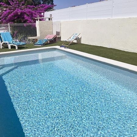 Magnifique Villa Avec Piscine ヴィルヌーヴ・レ・マグローヌ エクステリア 写真