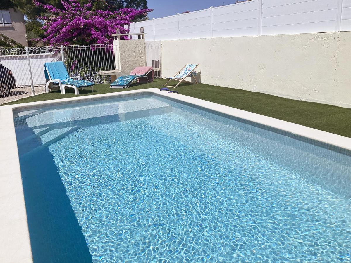 Magnifique Villa Avec Piscine ヴィルヌーヴ・レ・マグローヌ エクステリア 写真